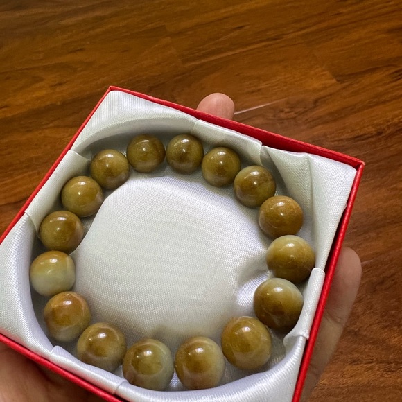 Jade bracelets - Picture 10 of 10
